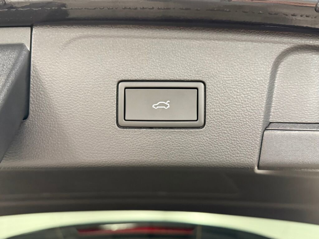 New 2026 Volkswagen Atlas SEL image 10