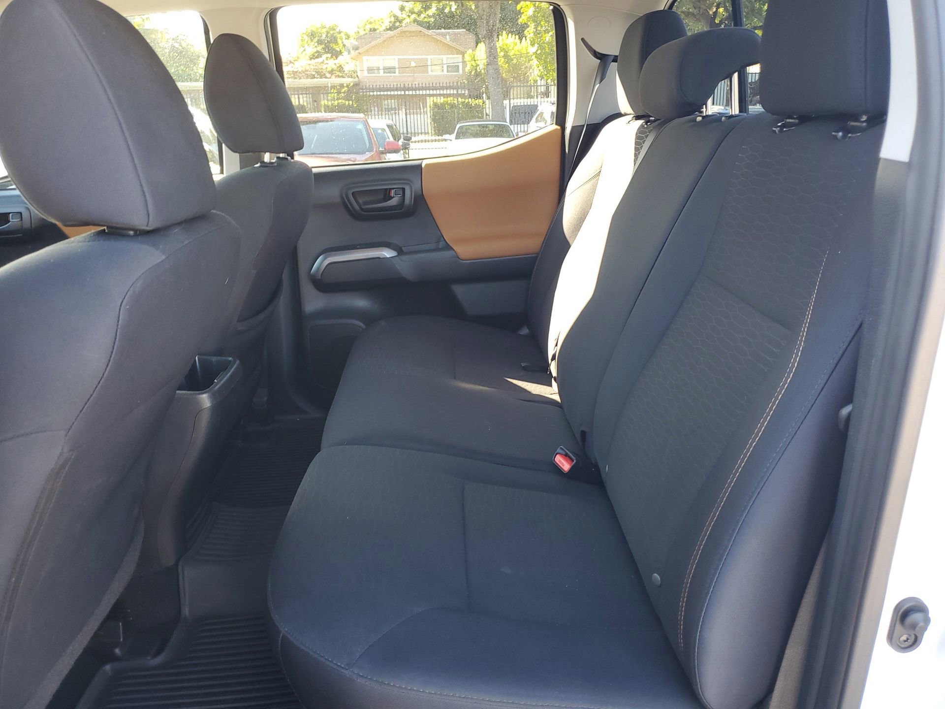 Used 2017 Toyota Tacoma SR5 w/ Tow Package image 28