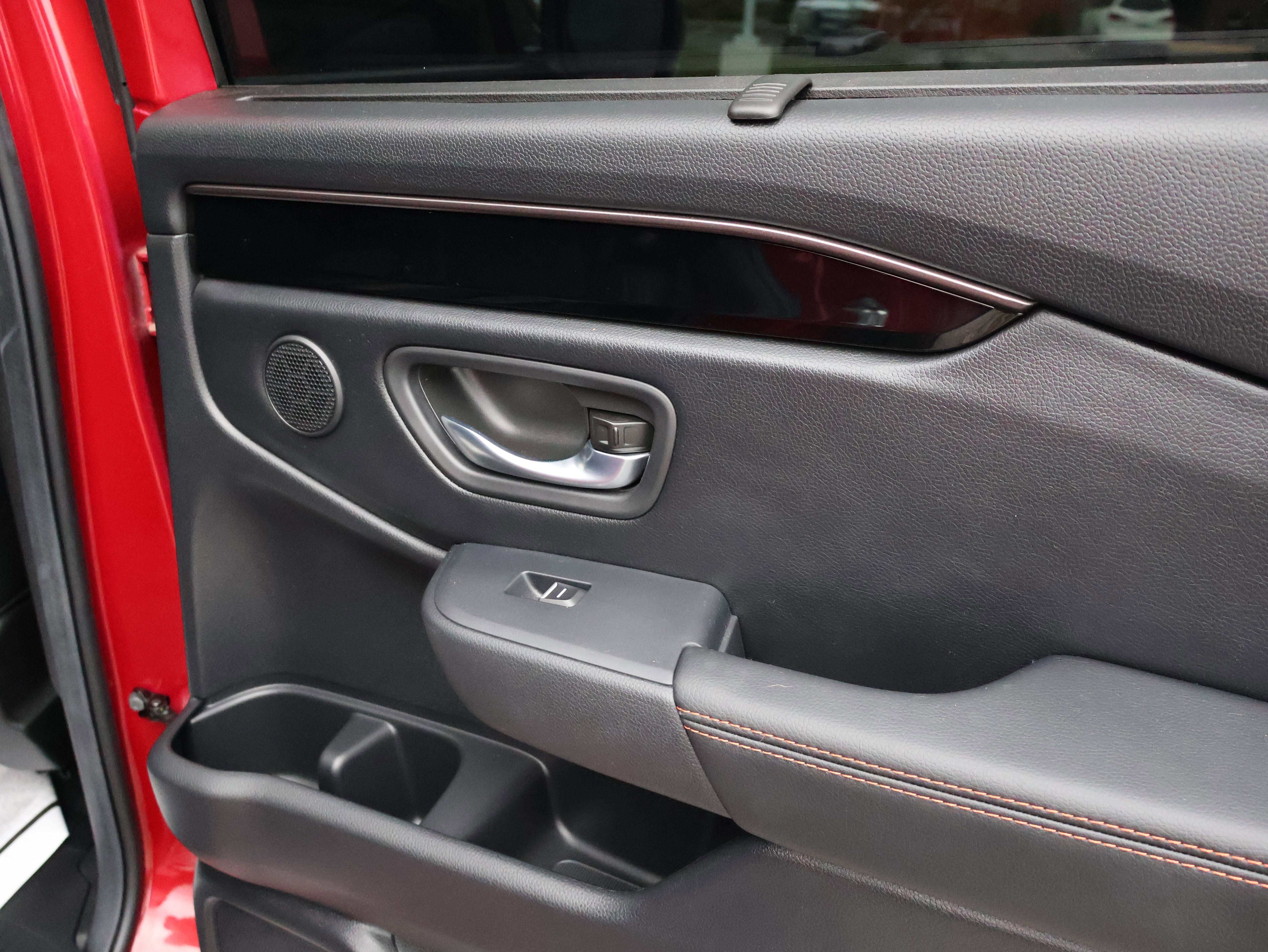 Used 2025 Honda Pilot TrailSport image 16