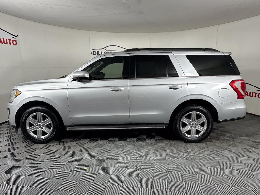 Used 2019 Ford Expedition XLT w/ Equipment Group 202A RWD image 3