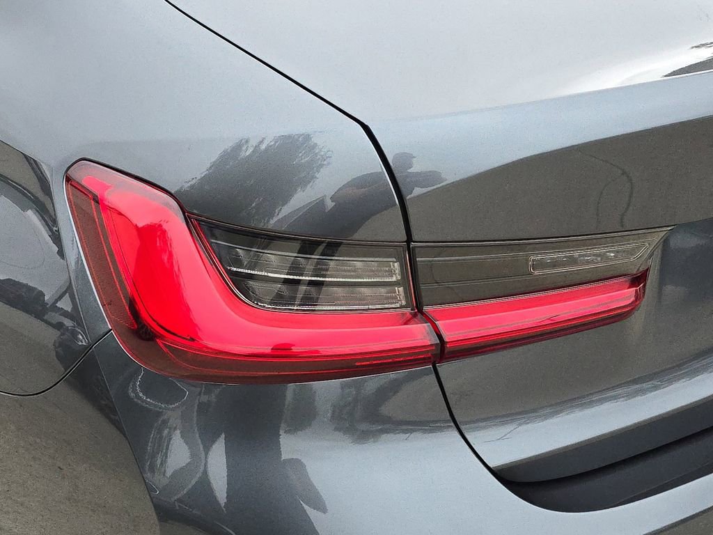 Used 2021 BMW 330e w/ Convenience Package RWD image 35