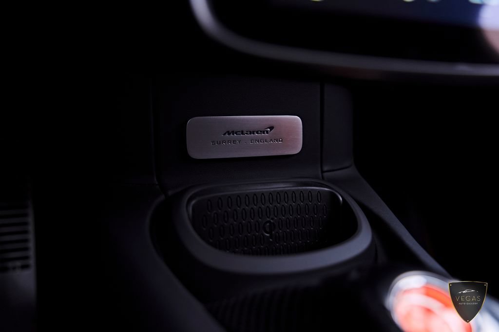 Used 2025 McLaren Artura RWD image 80