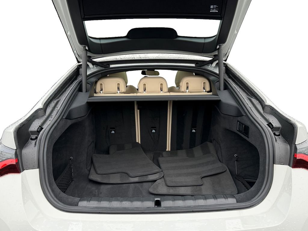 Used 2023 BMW i4 eDrive35 w/ Premium Package image 10