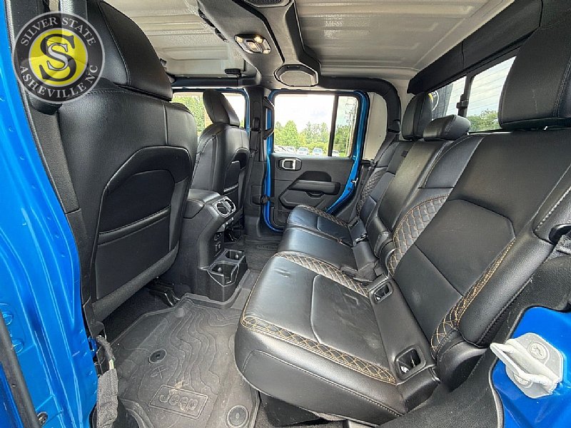 Used 2023 Jeep Gladiator Overland AWD/4WD image 13