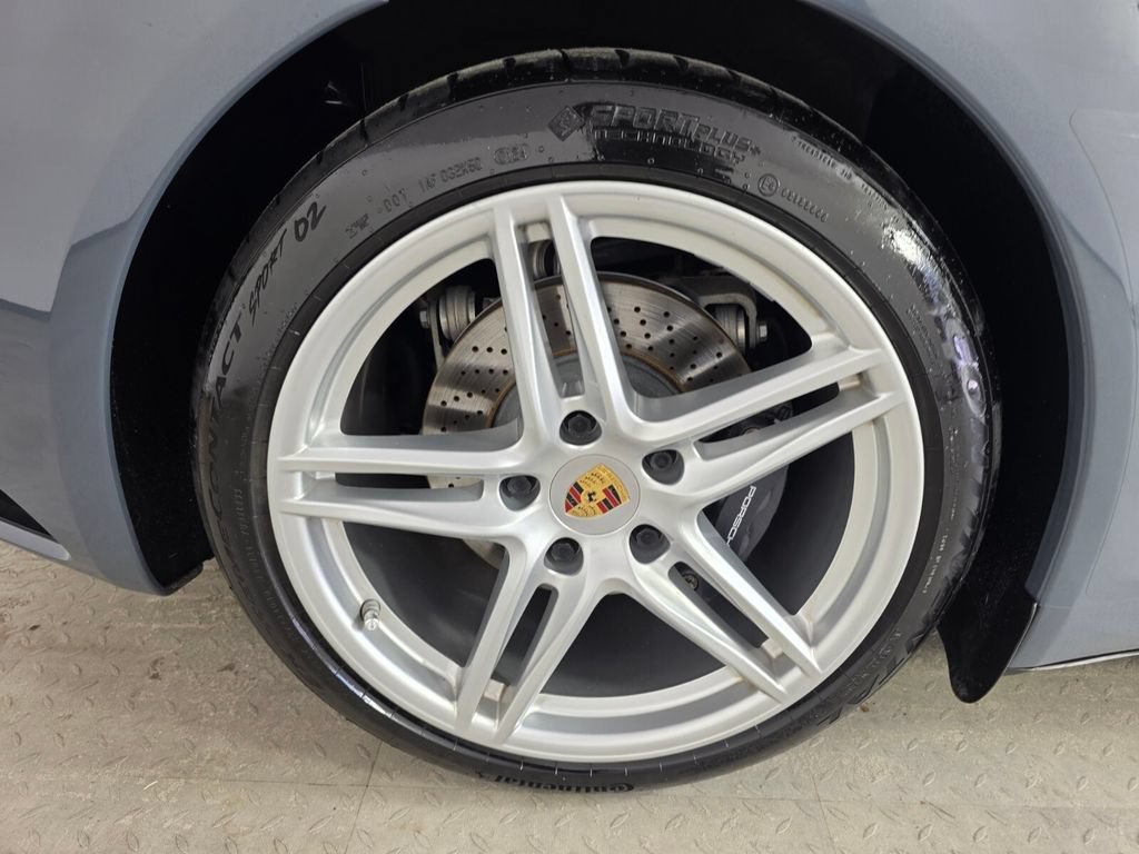 Used 2017 Porsche 911 Carrera RWD image 14
