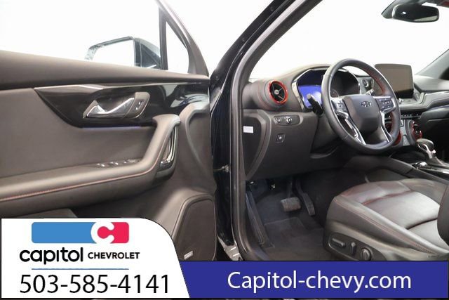 Used 2025 Chevrolet Blazer RS image 10