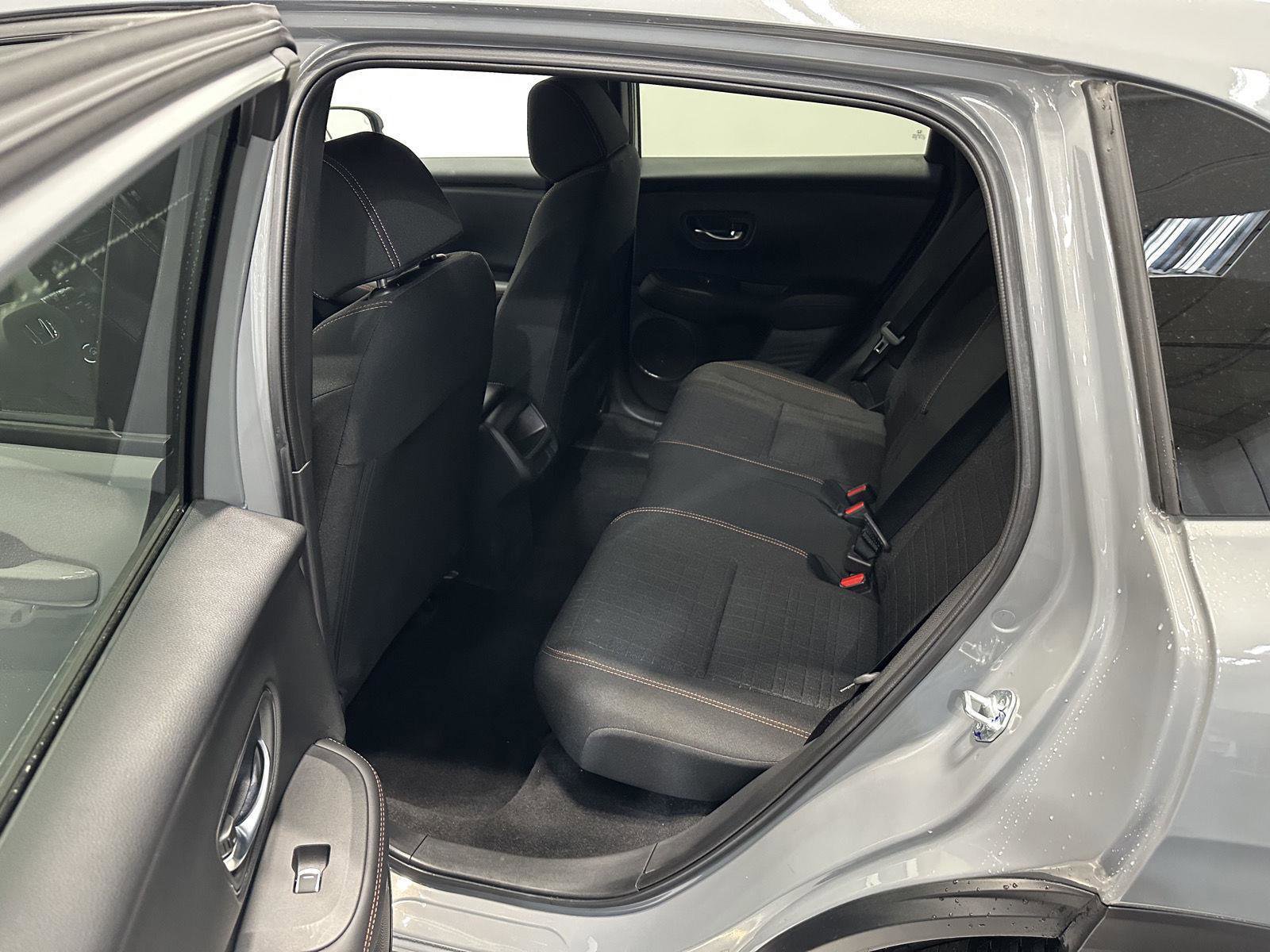 Certified 2025 Honda HR-V Sport image 23