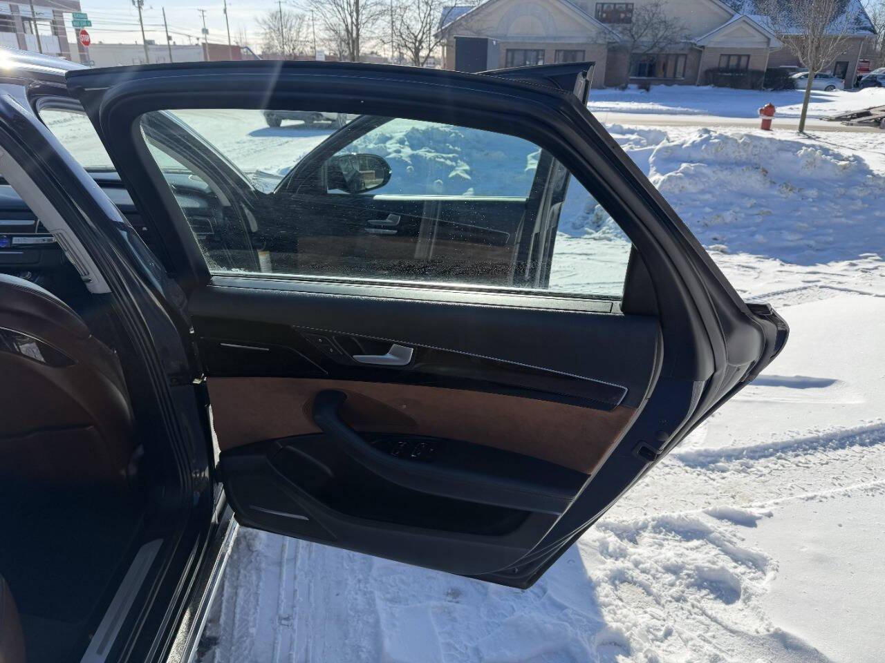 Used 2015 Audi A8 L 4.0T w/ Premium Package image 39