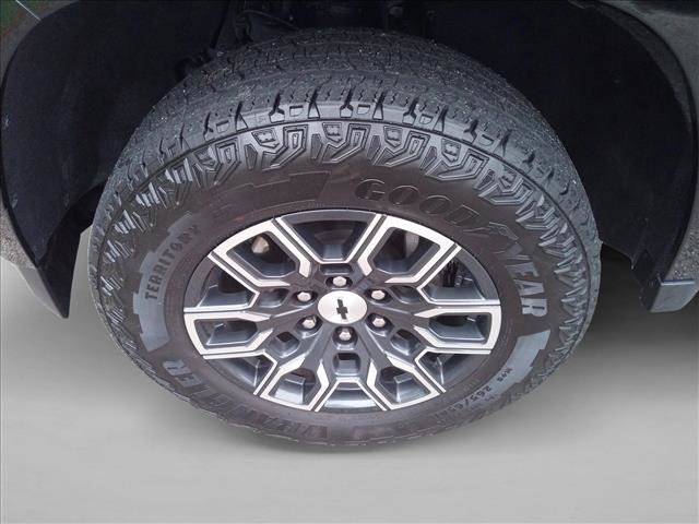 Used 2024 Chevrolet Colorado Z71 w/ Z71 Convenience Package 2 image 9