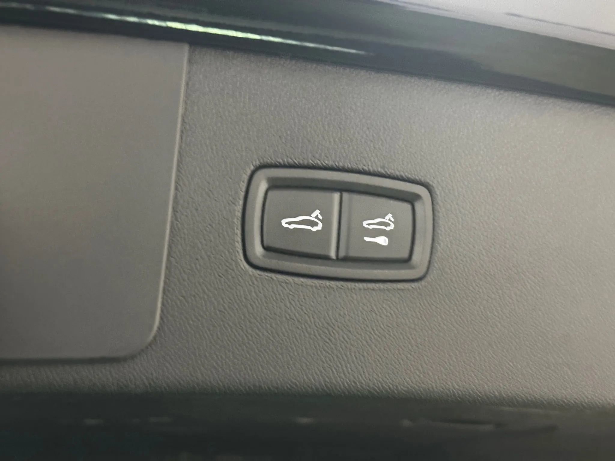 Used 2023 Porsche Cayenne image 18