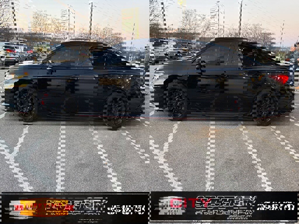 Used 2021 Toyota Avalon TRD image 4