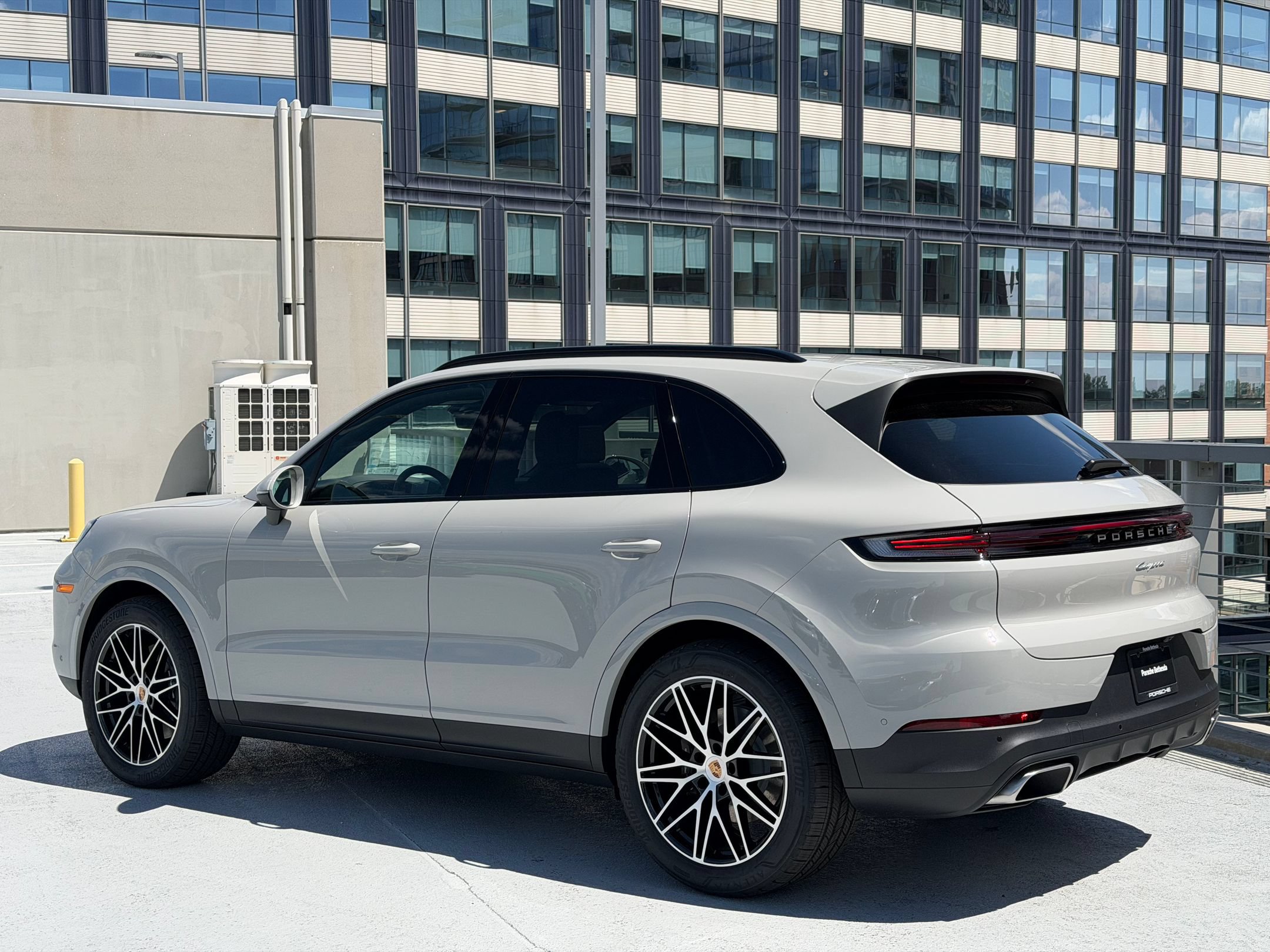 Used 2026 Porsche Cayenne AWD/4WD image 3