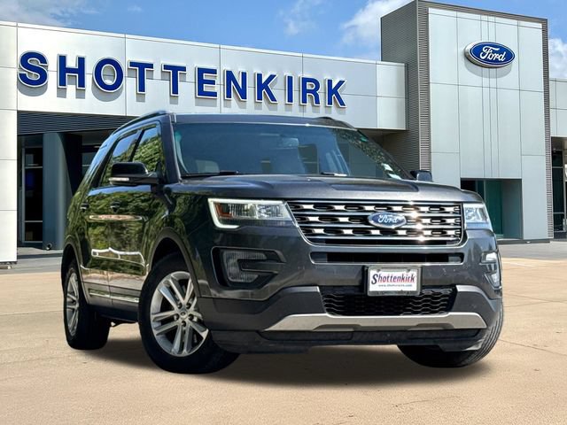 Used 2016 Ford Explorer XLT w/ Equipment Group 202A FWD image 1