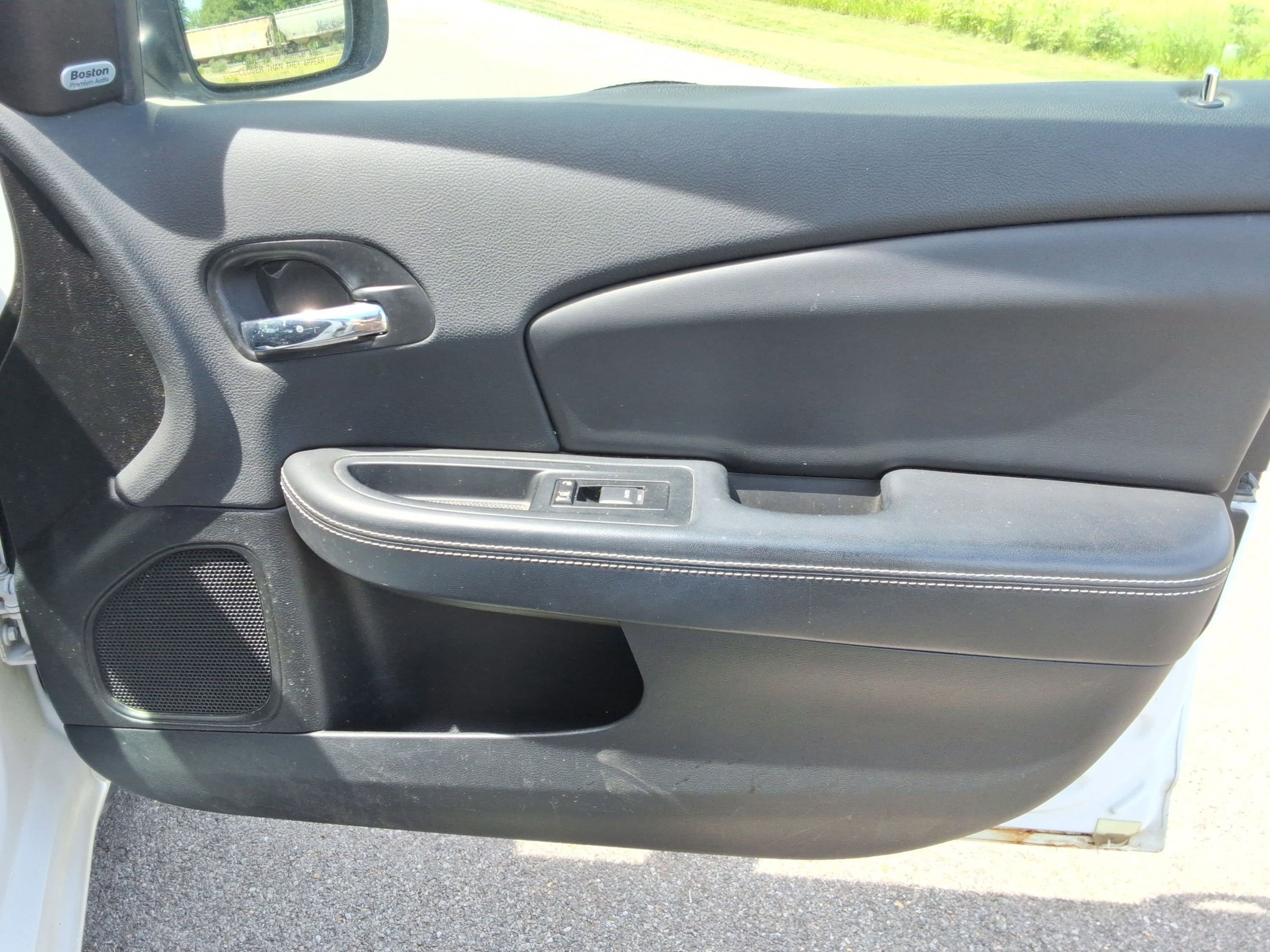 Used 2014 Chrysler 200 Limited FWD image 22