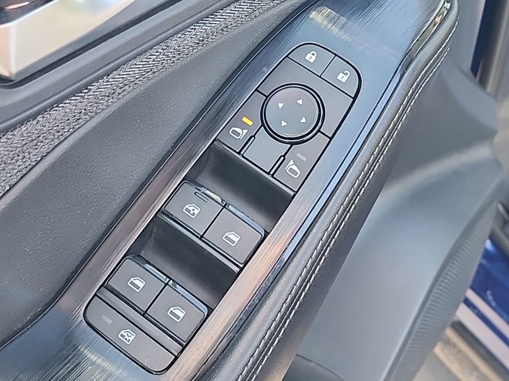 Used 2023 Nissan Rogue SV image 20