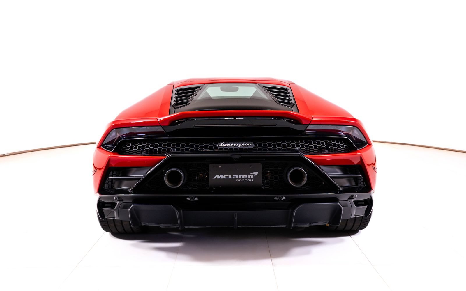 Used 2021 Lamborghini Huracan EVO RWD image 4