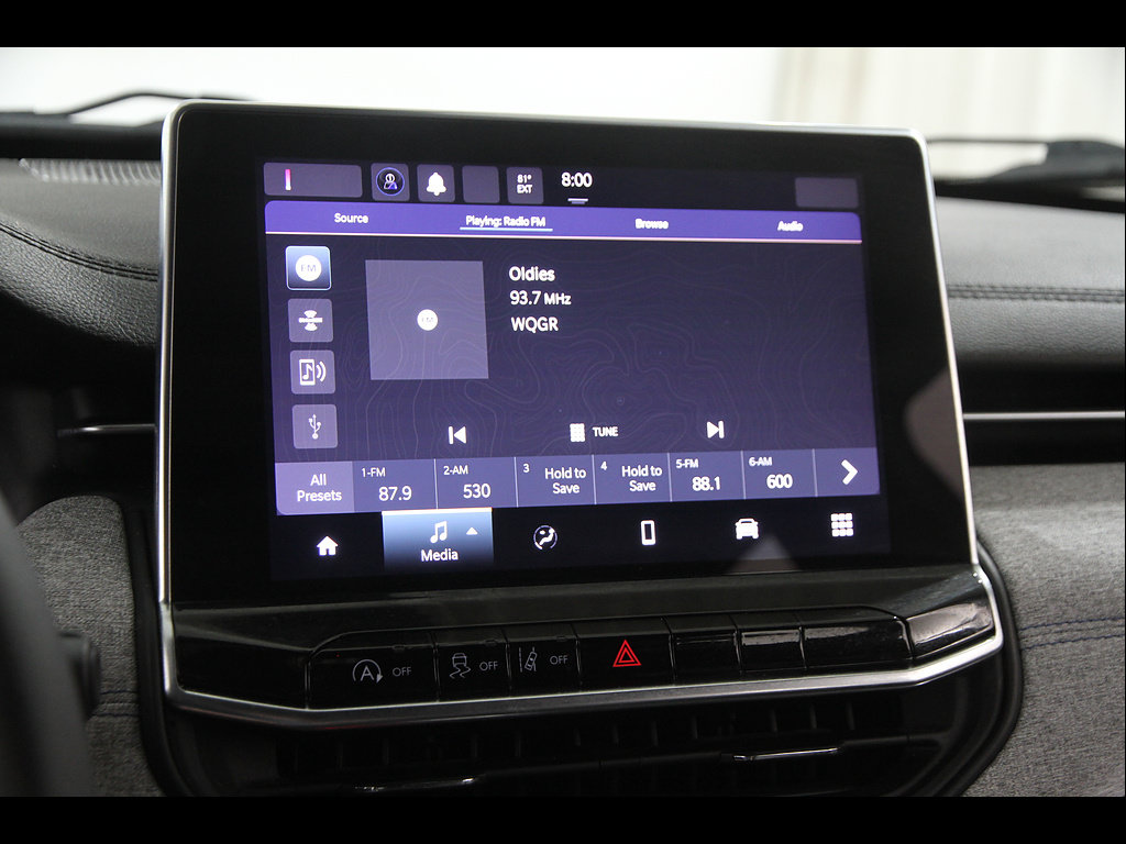 Used 2023 Jeep Compass Latitude AWD/4WD image 10