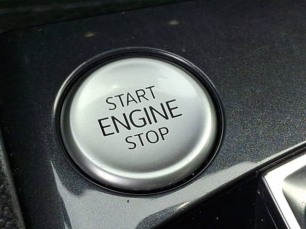 Used 2023 Volkswagen Tiguan SEL R-Line image 25