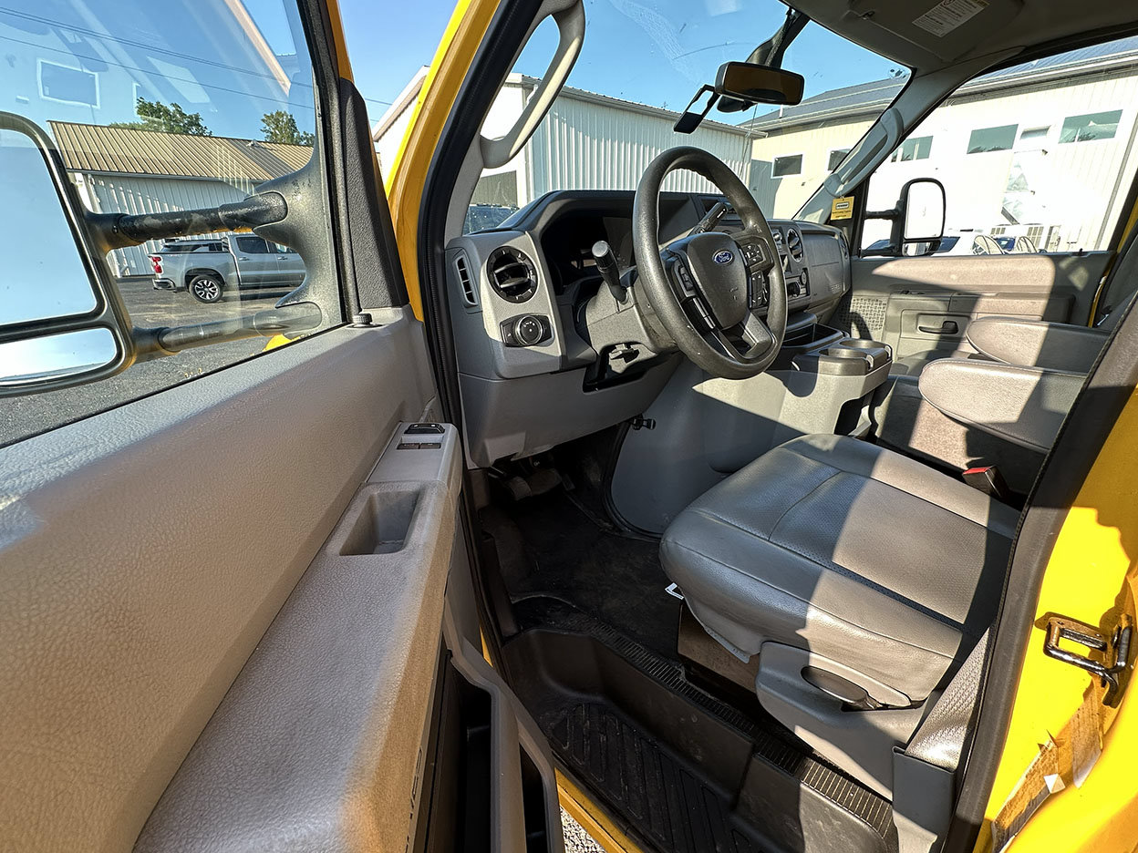 Used 2022 Ford E-350 and Econoline 350 Super Duty RWD image 19