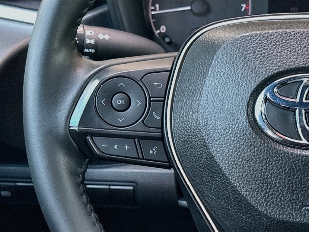 Certified 2025 Toyota Corolla SE FWD image 11