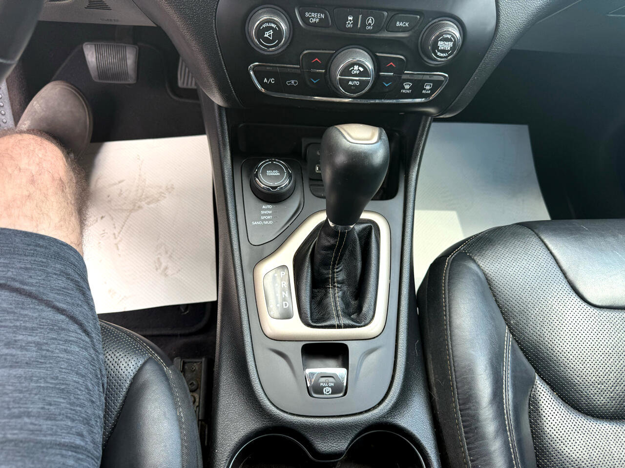 Used 2017 Jeep Cherokee High Altitude w/ Luxury Group image 41