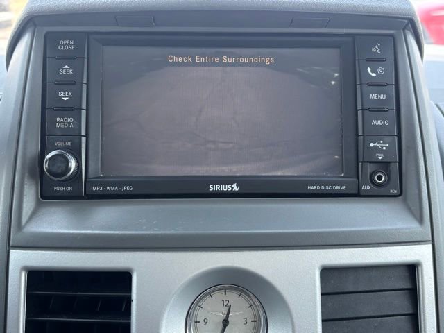 Used 2009 Chrysler Town & Country Limited w/ Entertainment Group #3 image 23