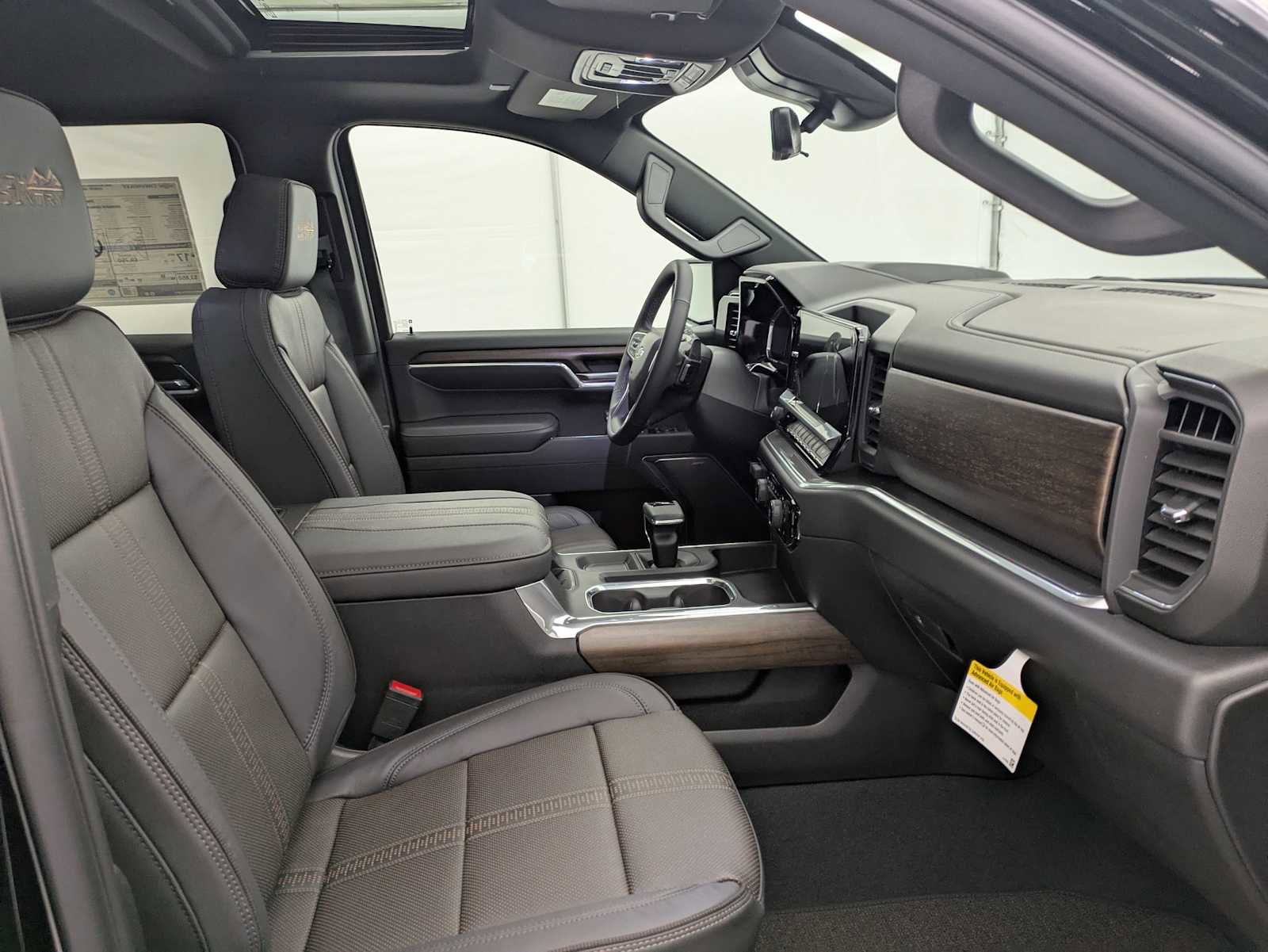 New 2026 Chevrolet Silverado 1500 High Country w/ Midnight Edition image 24