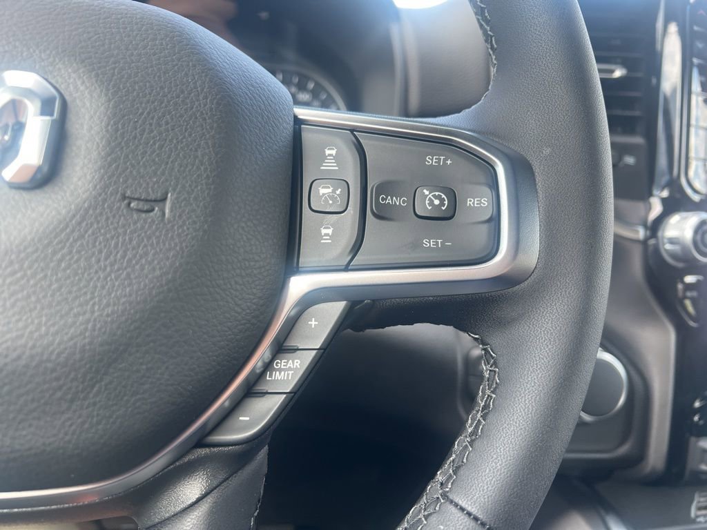 New 2026 RAM 1500 4x4 Crew Cab image 21