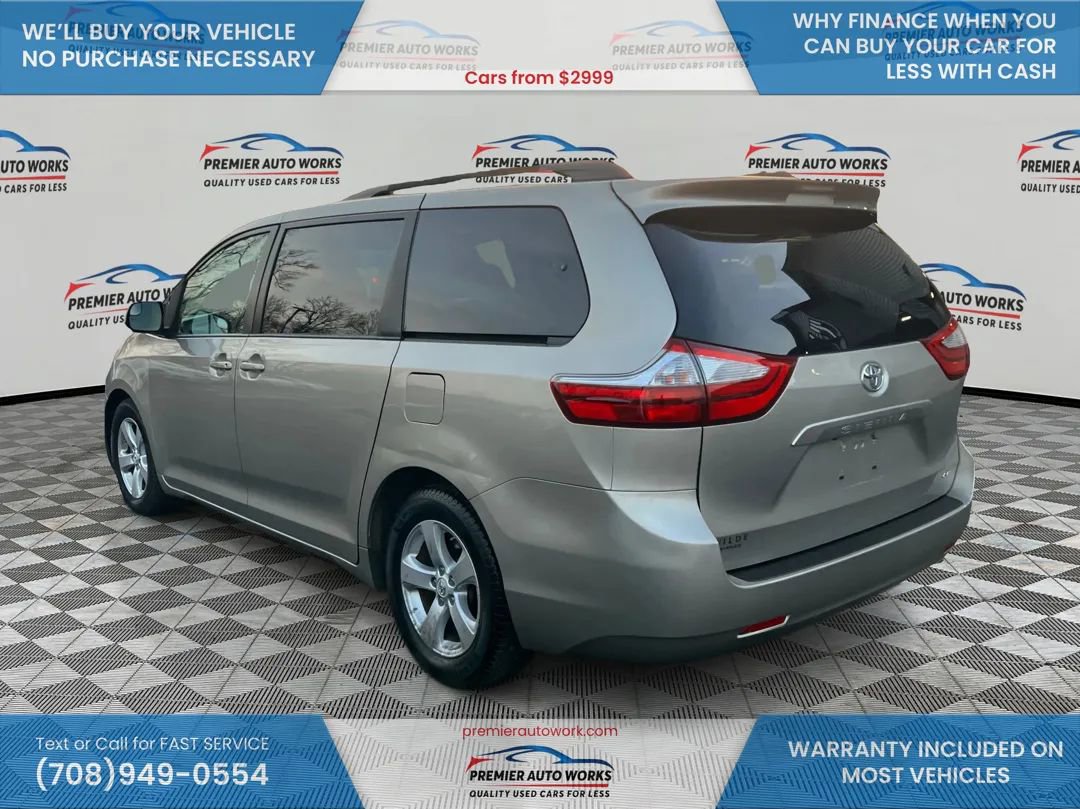 Used 2015 Toyota Sienna LE image 5