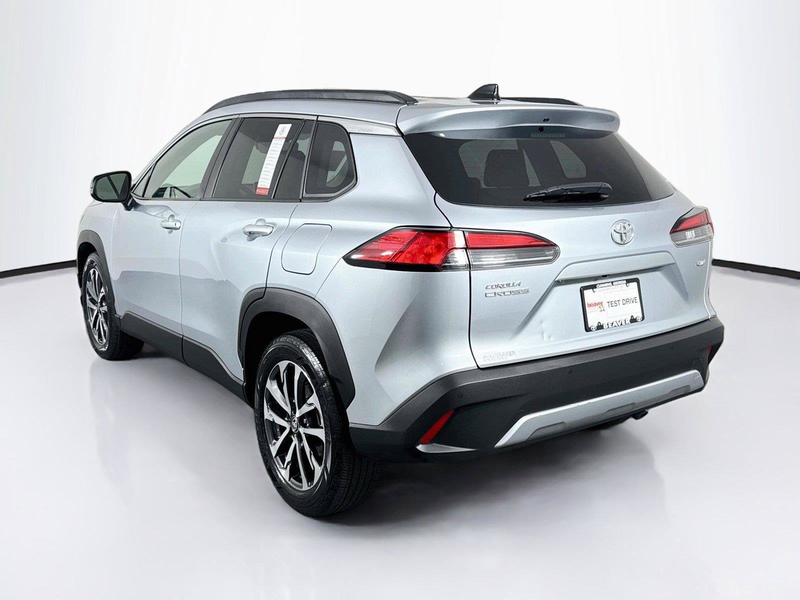 Certified 2025 Toyota Corolla Cross XLE FWD image 12