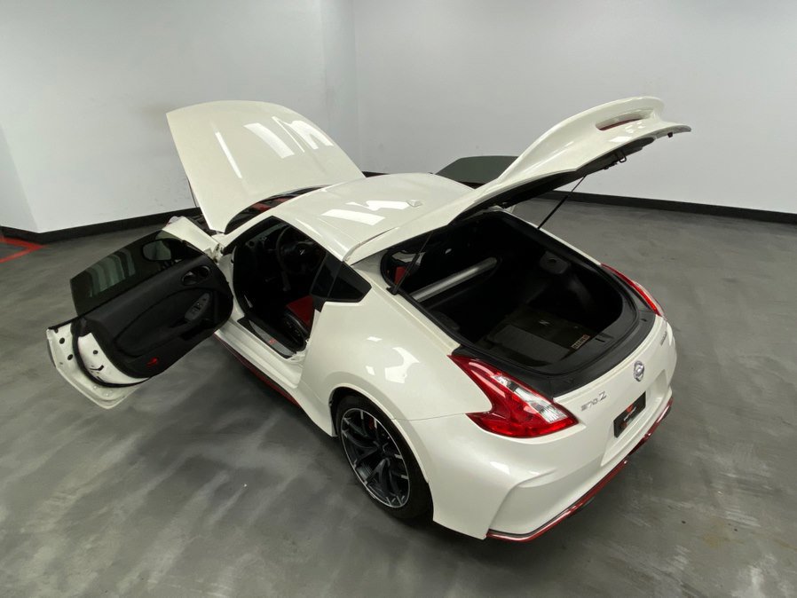 Used 2016 Nissan 370Z NISMO RWD image 44