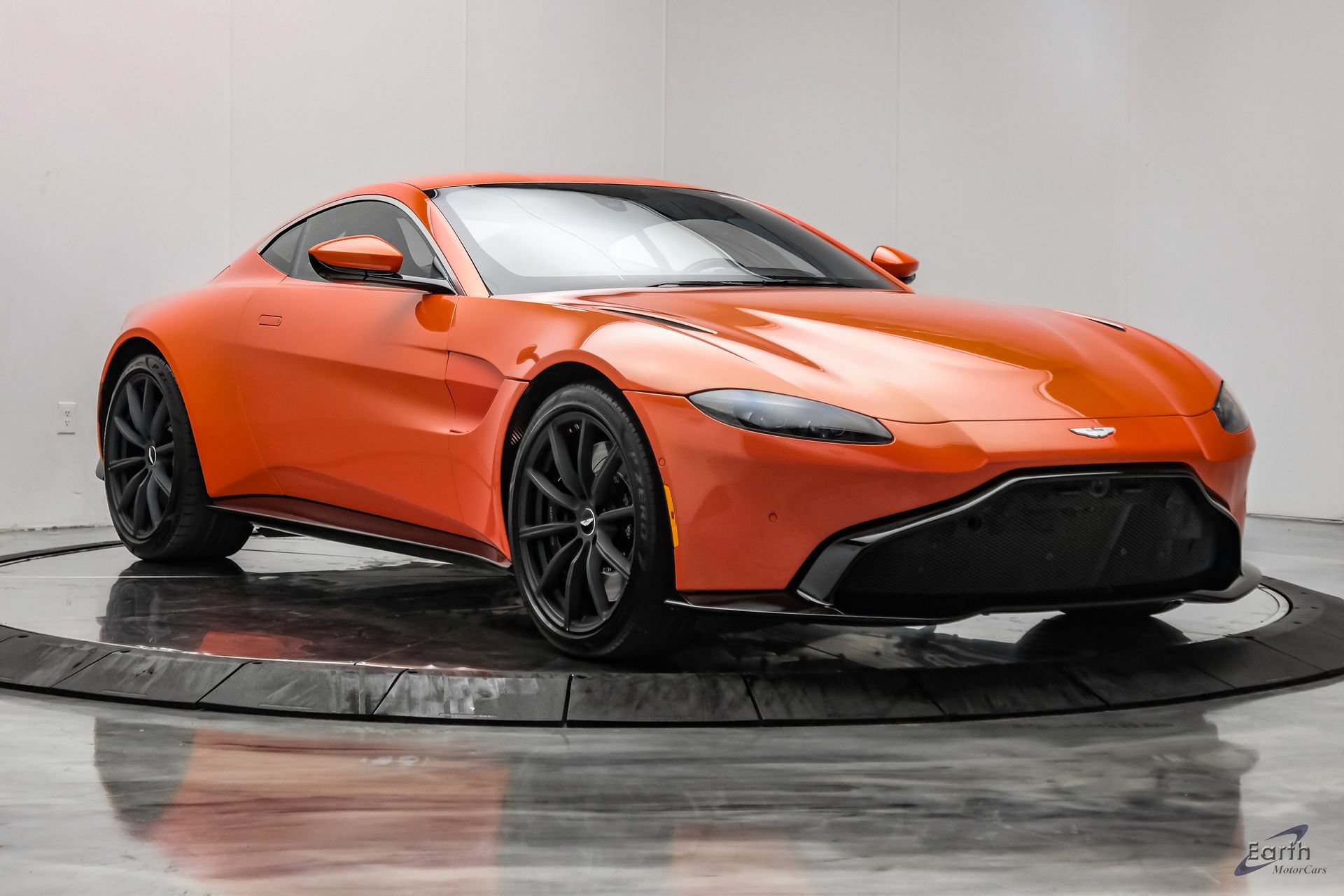 Used 2020 Aston Martin V8 Vantage Coupe RWD image 28