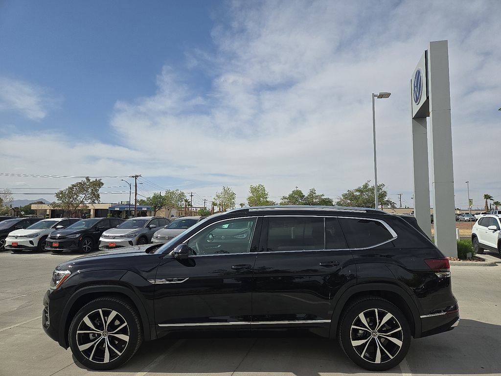 Used 2025 Volkswagen Atlas SEL Premium R-Line image 6