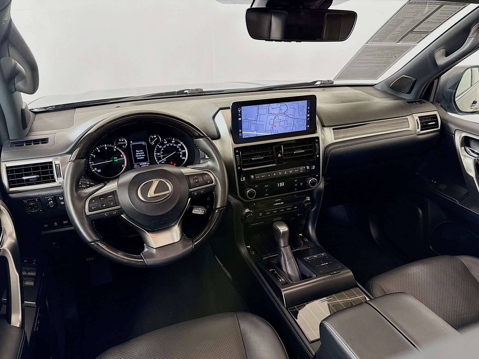 Used 2023 Lexus GX 460 Luxury w/ Sport Design Package AWD/4WD image 24