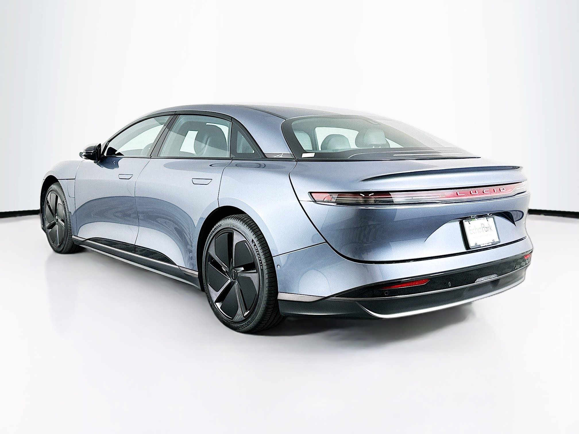 Used 2024 Lucid Air Pure RWD image 5