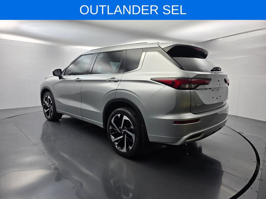 Used 2023 Mitsubishi Outlander SEL FWD image 6