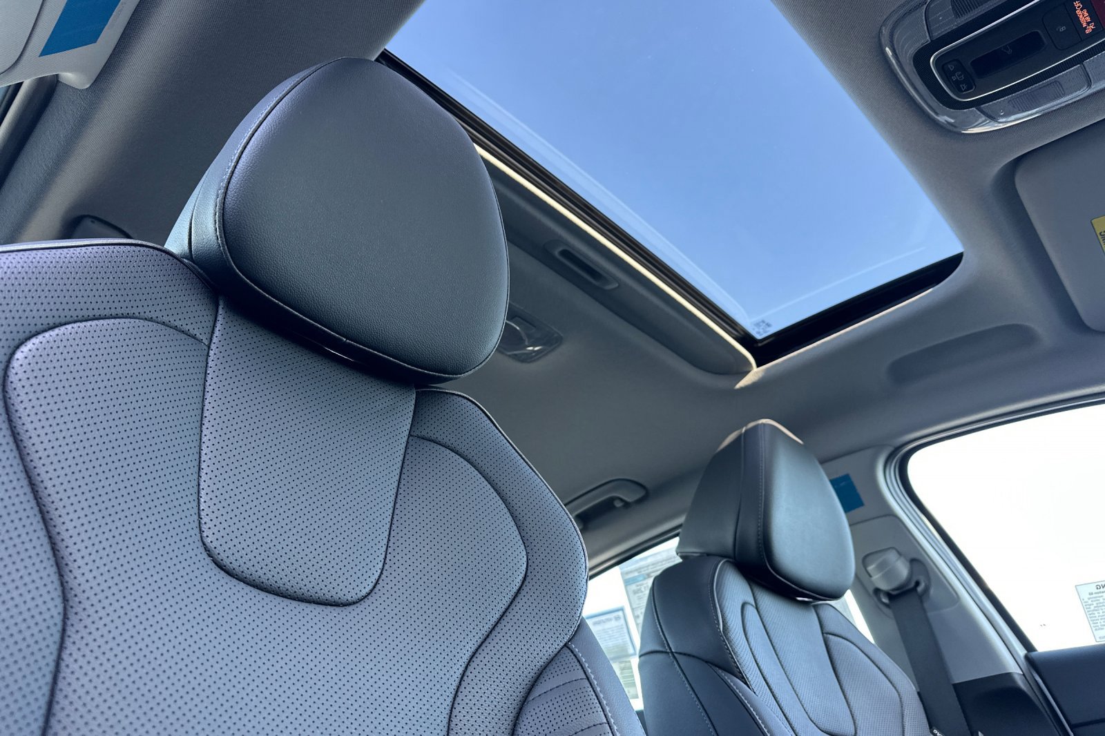 New 2026 Hyundai Elantra Limited FWD image 16