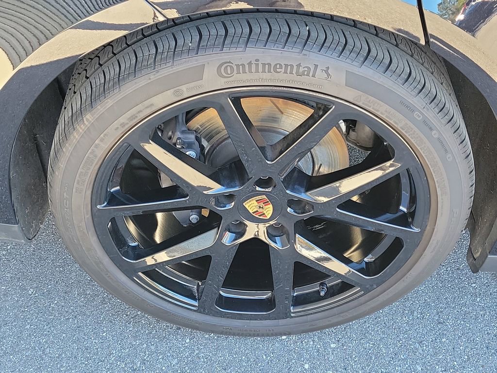 Certified 2024 Porsche Panamera 4 image 14