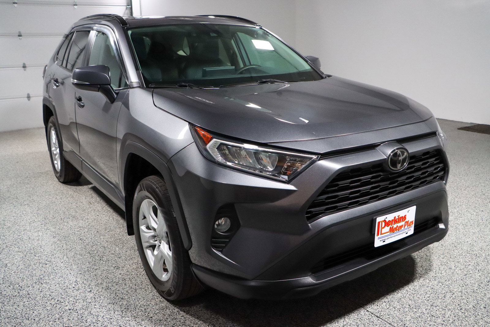 Used 2021 Toyota RAV4 XLE w/ Convenience Package AWD/4WD image 5