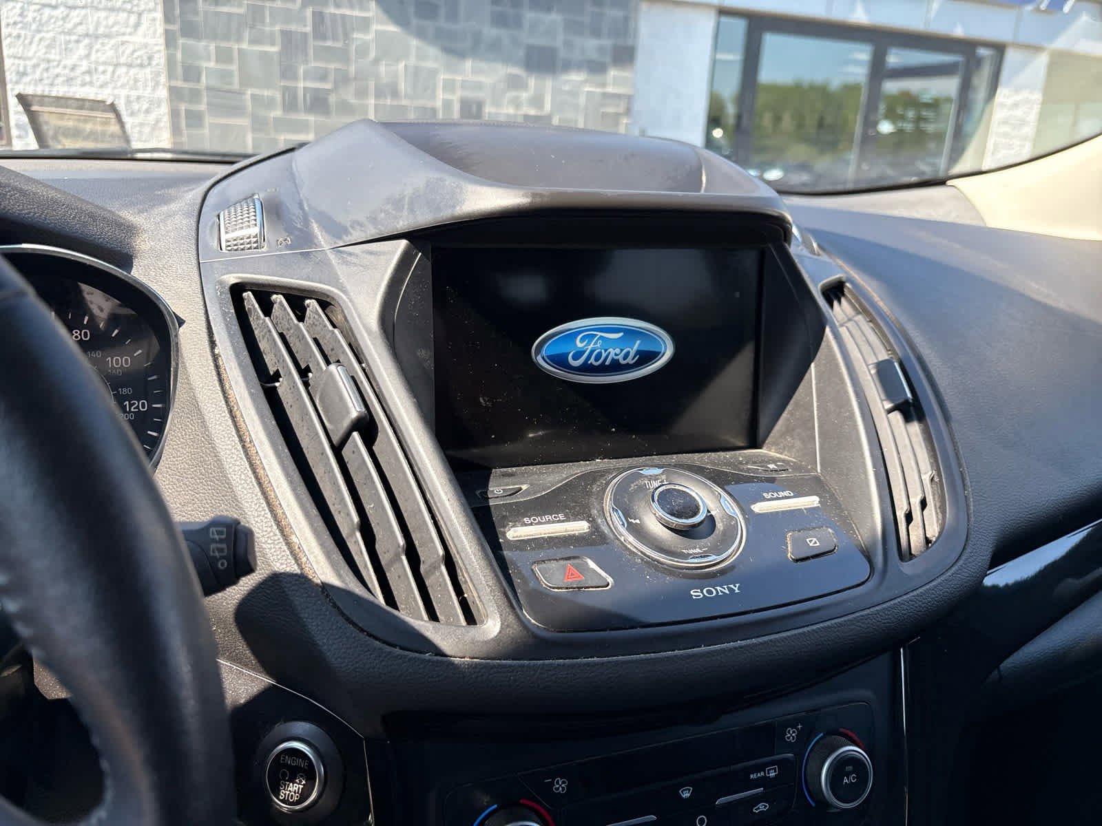 Used 2019 Ford Escape Titanium w/ U9j03 - Titanium Tow Package AWD/4WD image 12