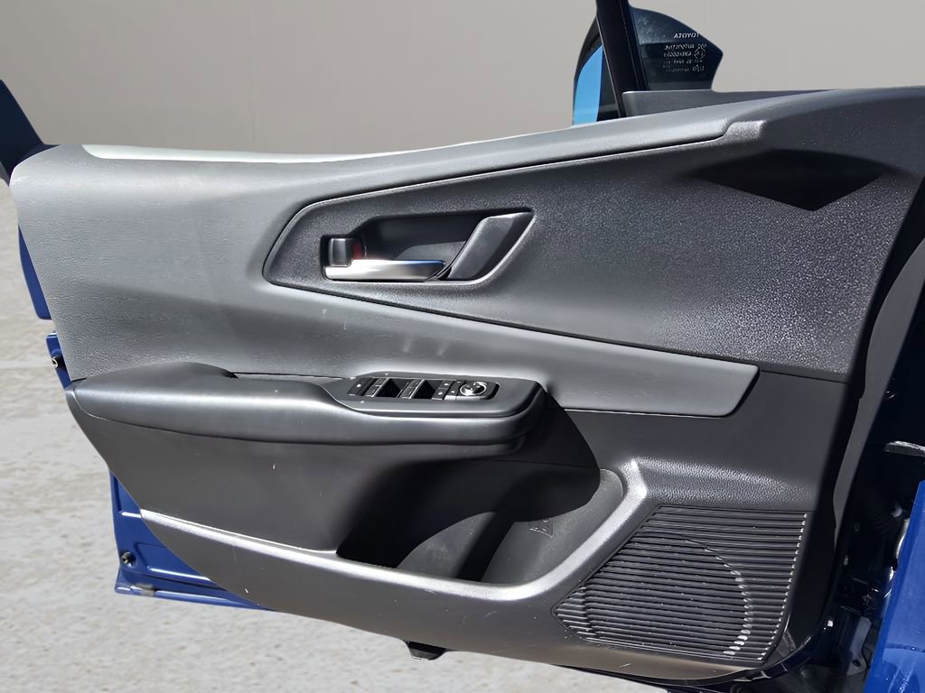 Used 2024 Toyota Prius XLE image 17