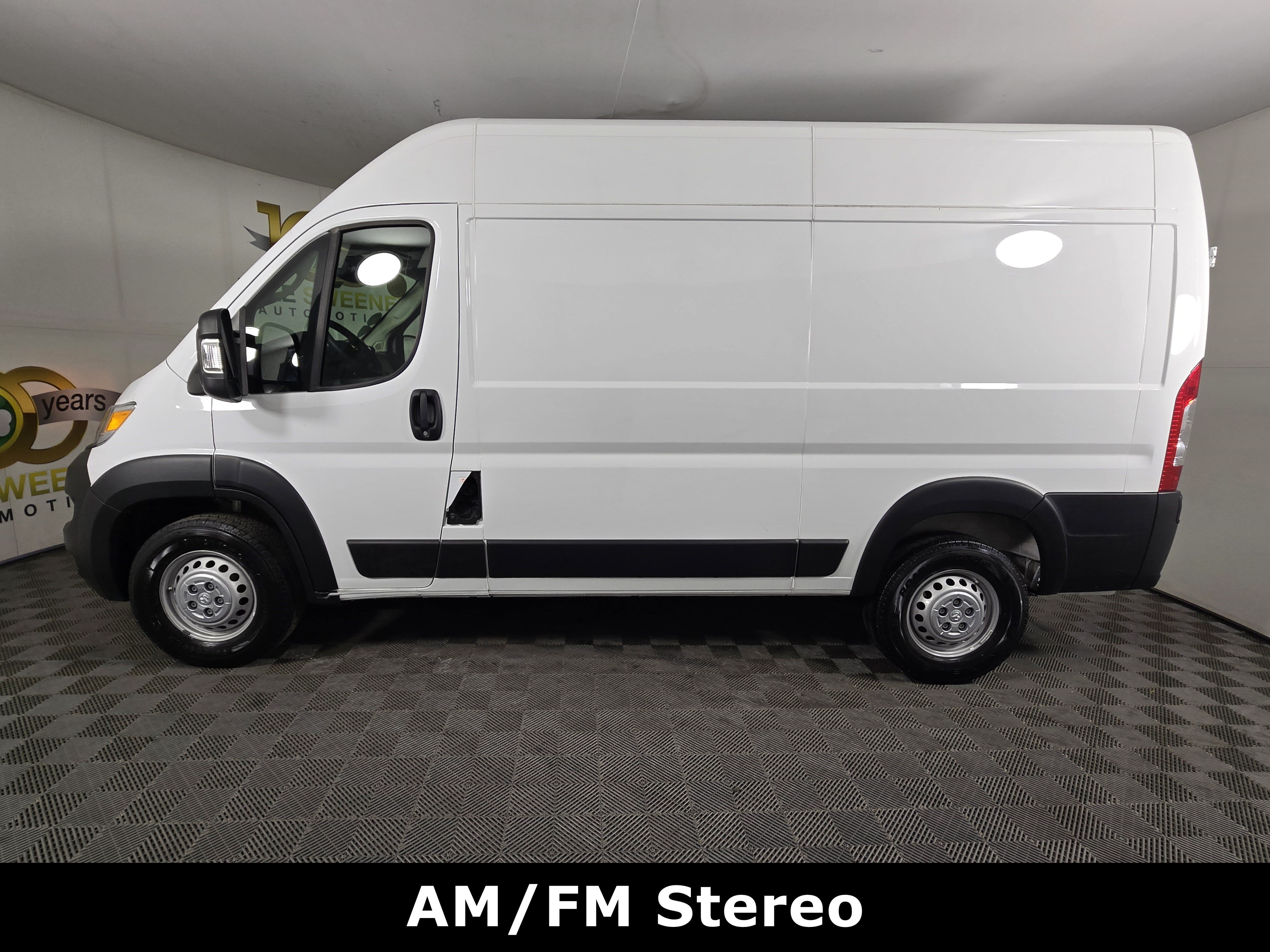 Used 2025 RAM ProMaster 2500 w/ Safety Group FWD image 4