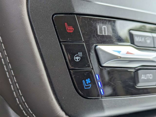 Used 2020 Ford Explorer Platinum w/ Premium Technology Package AWD/4WD image 27