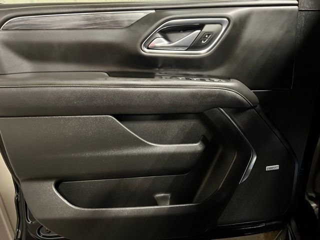 Used 2023 GMC Yukon XL SLT image 12