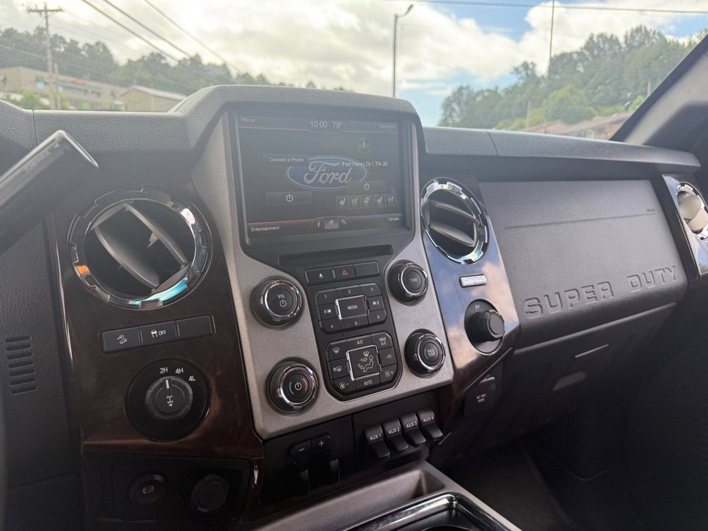 Used 2015 Ford F250 Platinum w/ FX4 Off-Road Package AWD/4WD image 54