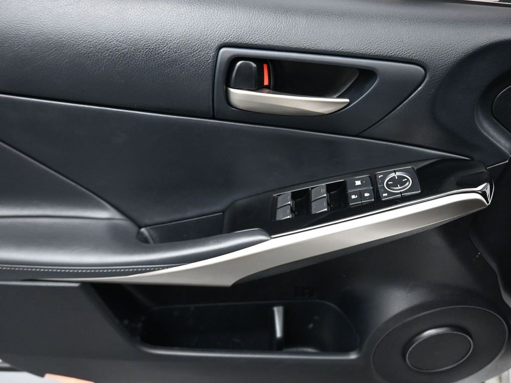 Used 2020 Lexus IS 300 image 10
