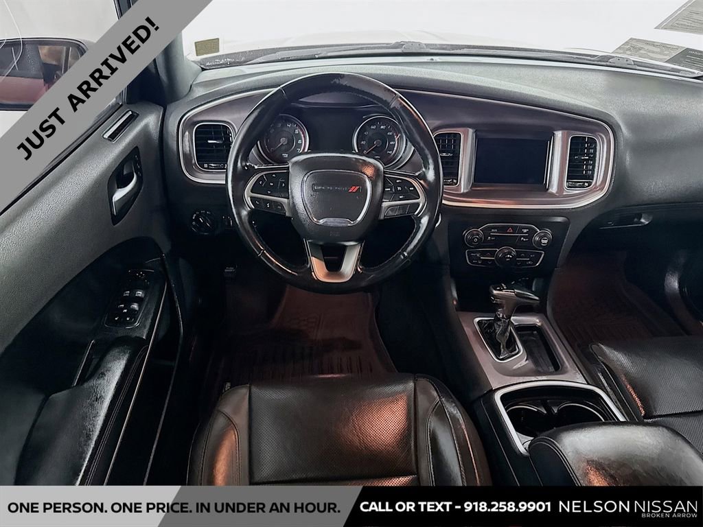 Used 2019 Dodge Charger SXT w/ Leather Interior Group image 21