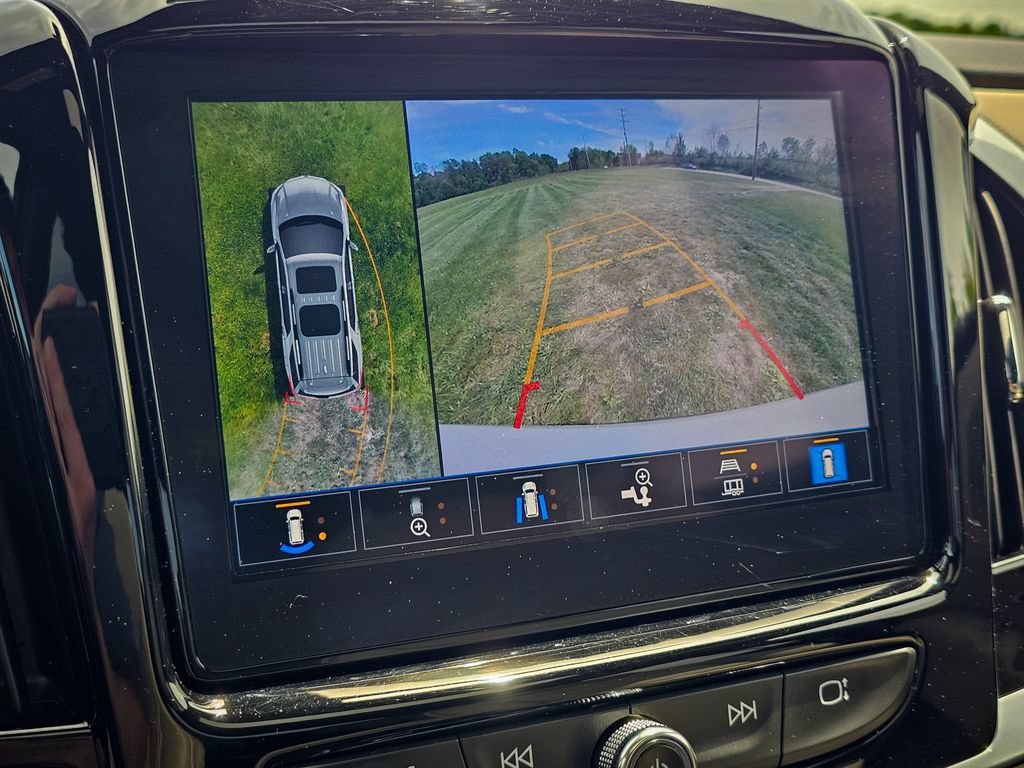 Used 2023 Chevrolet Traverse Premier AWD/4WD image 27