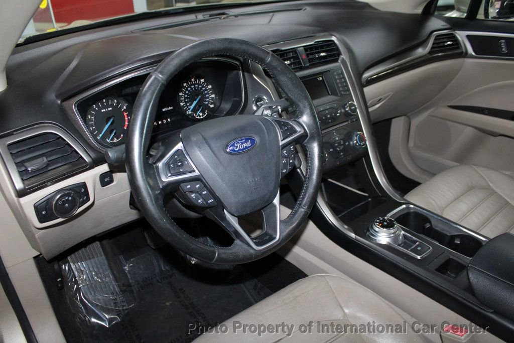 Used 2017 Ford Fusion SE image 12