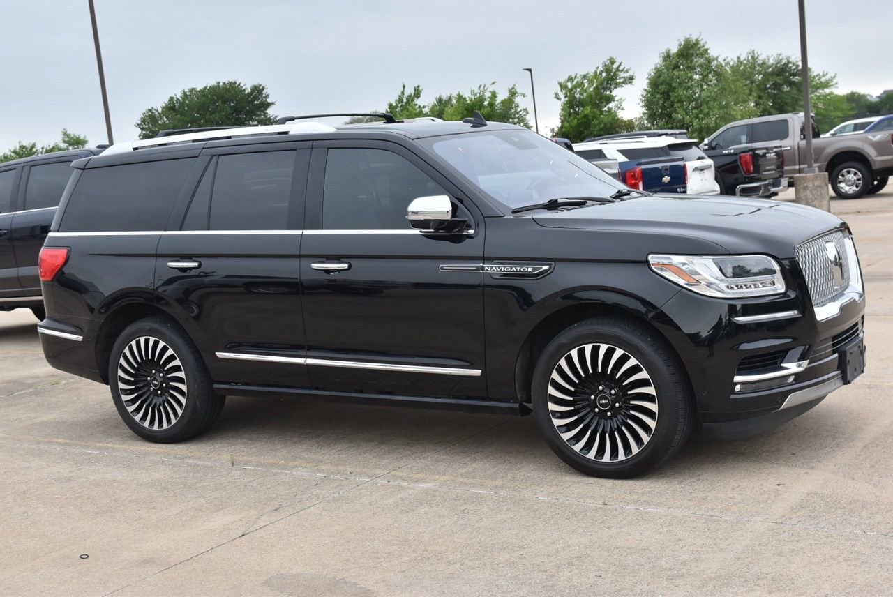 Used 2019 Lincoln Navigator Black Label w/ Cargo Package AWD/4WD image 5